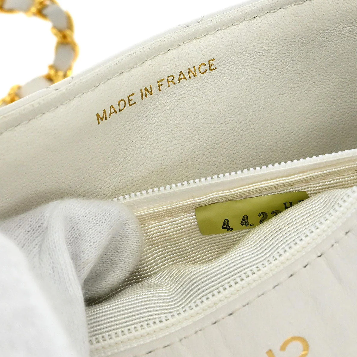 Chanel 1989-1991 White Lambskin Mini Classic Square Flap Shoulder Bag - Image 10
