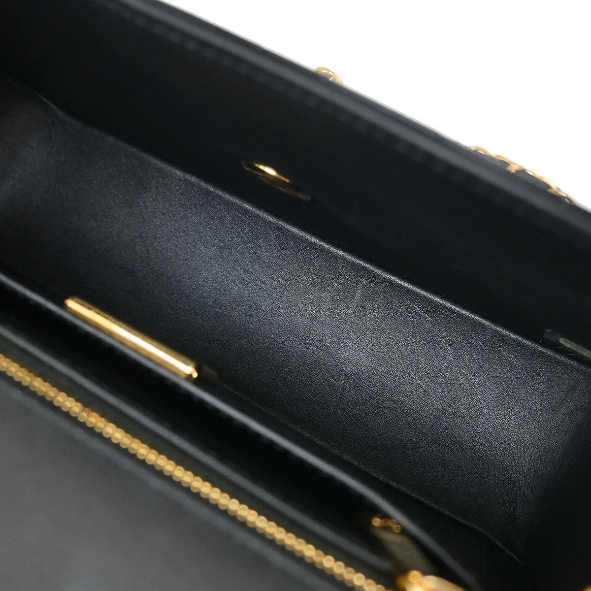 Chanel * 2017-2018 Black Crocodile Single Flap Shoulder Bag - Image 7