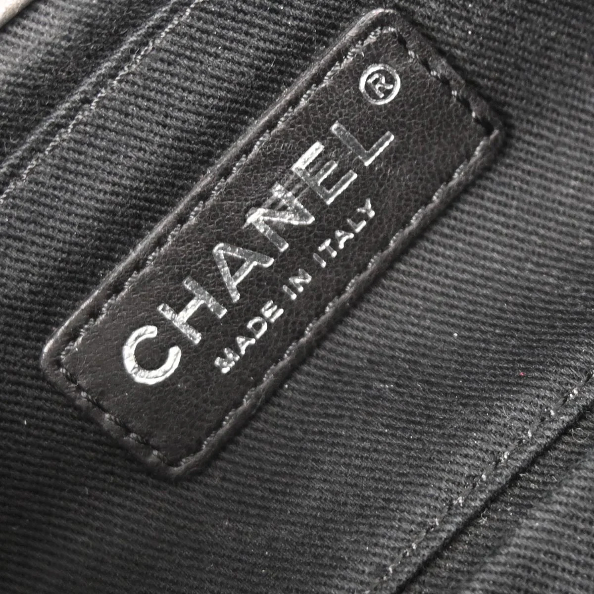 Chanel 2014 Silver Calfskin Icon Shoulder Bag - Image 8