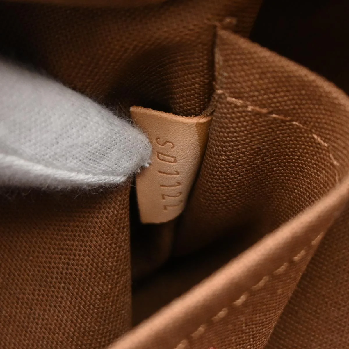 Louis Vuitton 2012 Monogram Thames GM Hobo Handbag M56383 - Image 9