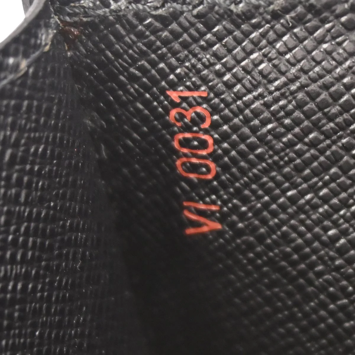 Louis Vuitton 2001 Black Epi Pochette Serie Dragonne Clutch Bag M52612 - Image 10