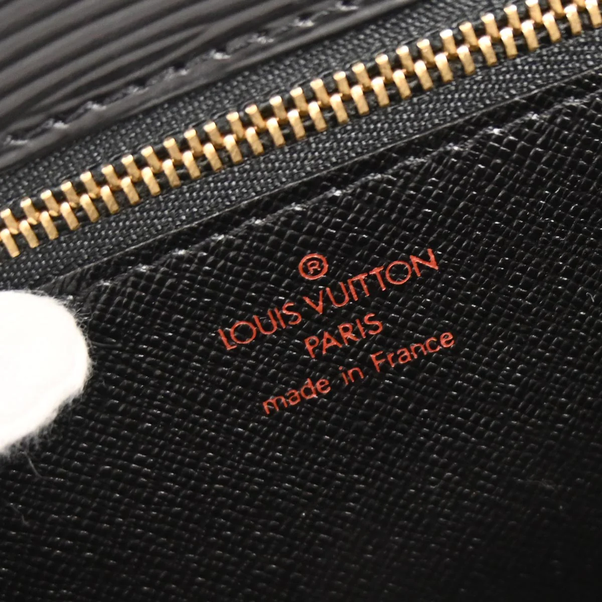 Louis Vuitton 2001 Black Epi Pochette Serie Dragonne Clutch Bag M52612 - Image 9