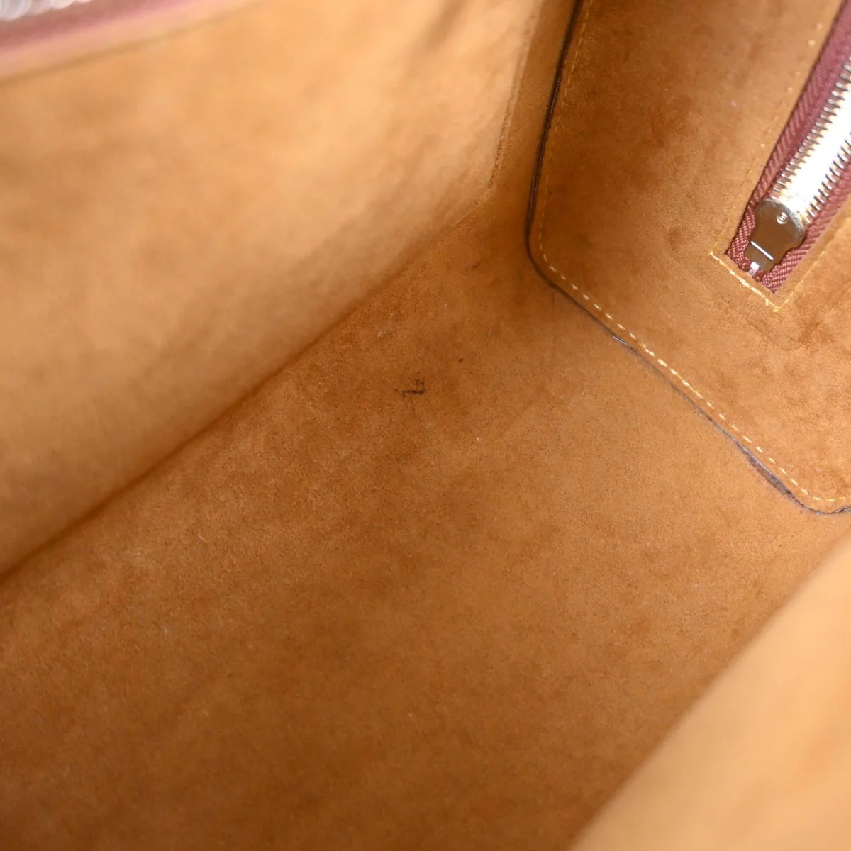 Louis Vuitton 1998 Brown Epi Pont Neuf Handbag M52058 - Image 8