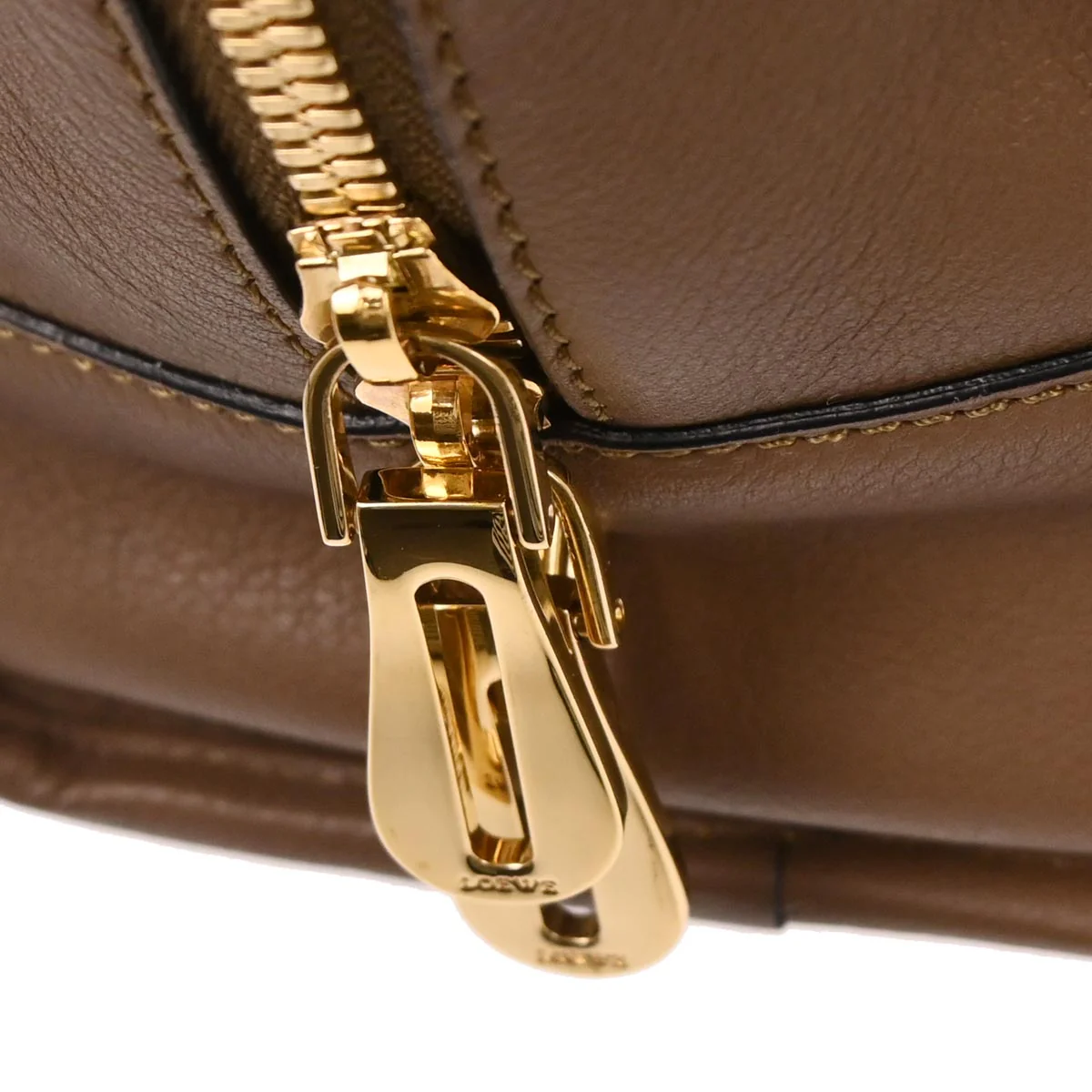 Loewe Brown Calfskin Amazona 28 Handbag - Image 7