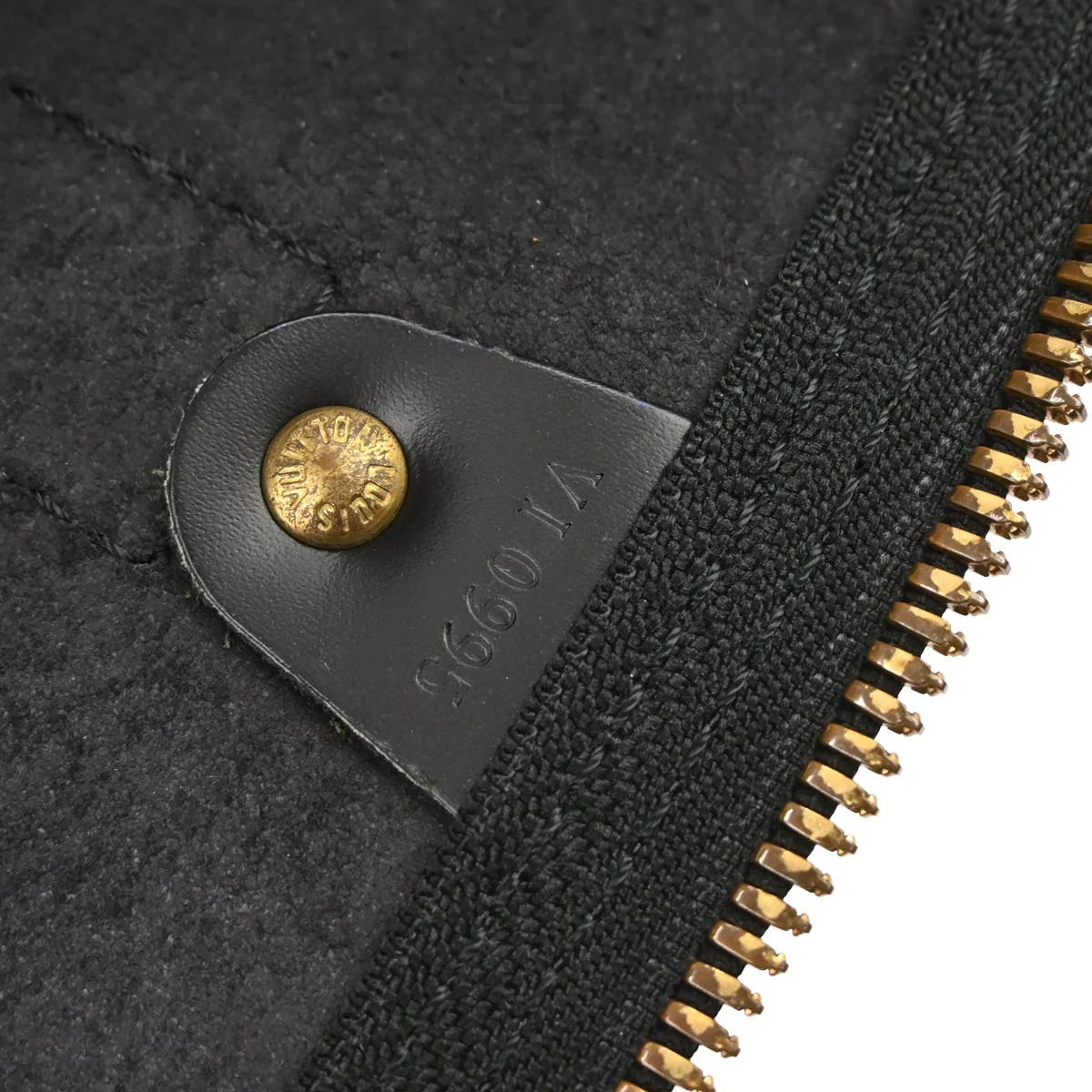 Louis Vuitton 1995 Black Epi Keepall 45 Travel Handbag M42972 - Image 10