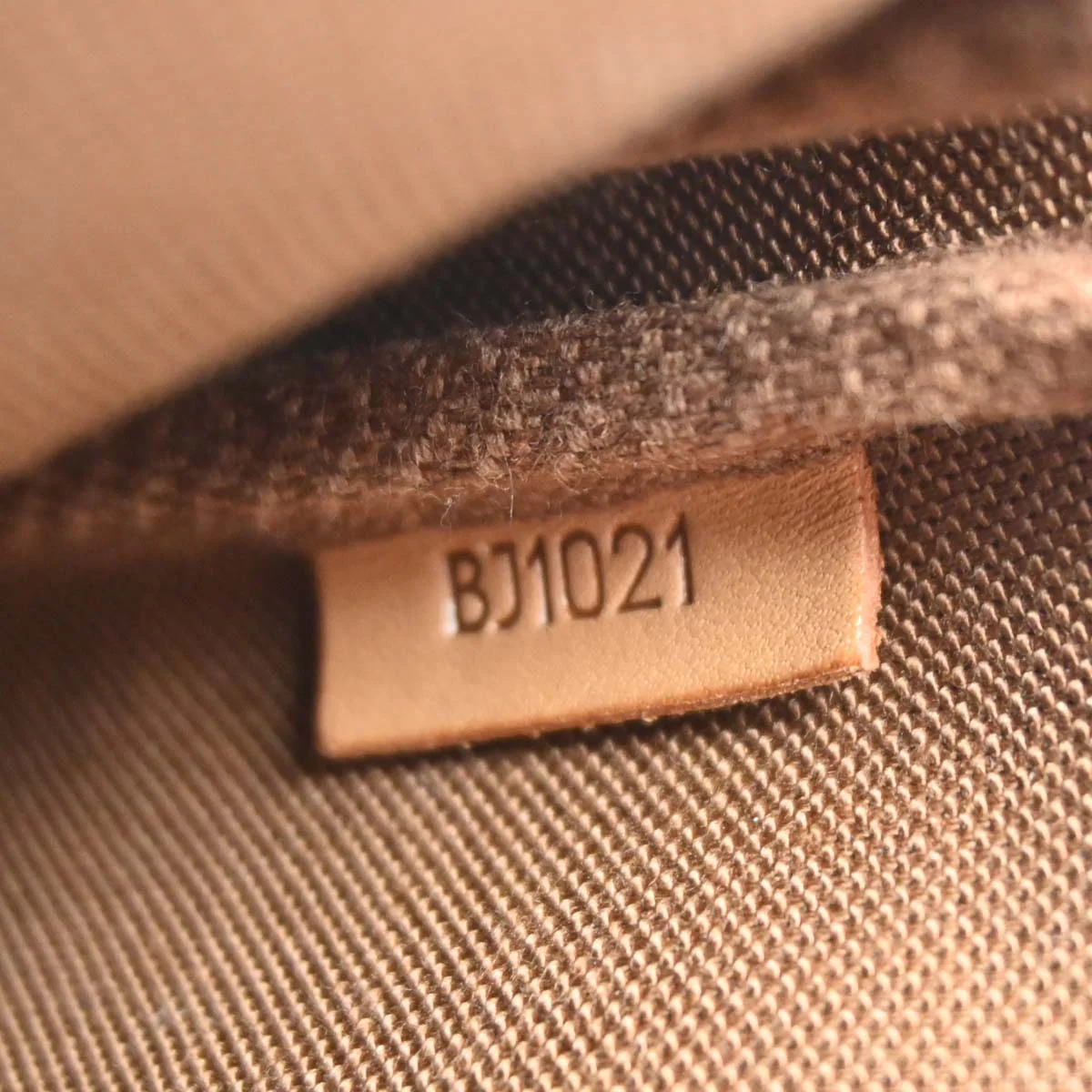 Louis Vuitton 2001 Monogram Pochette Accessoires Handbag M51980 - Image 10