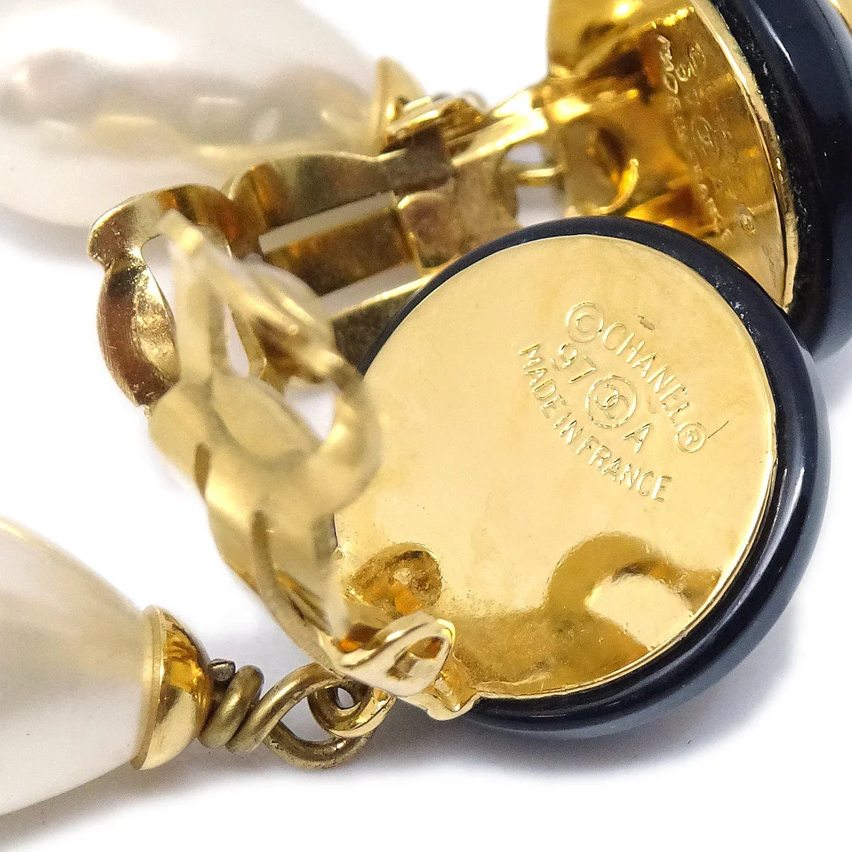 Chanel 1997 Black CC Button & Faux Teardrop Pearl Dangle Earrings - Image 4