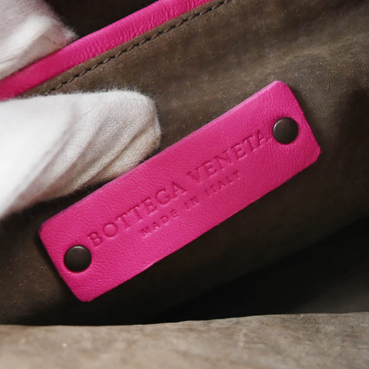 Bottega Veneta Pink Intrecciato Hobo Handbag - Image 9