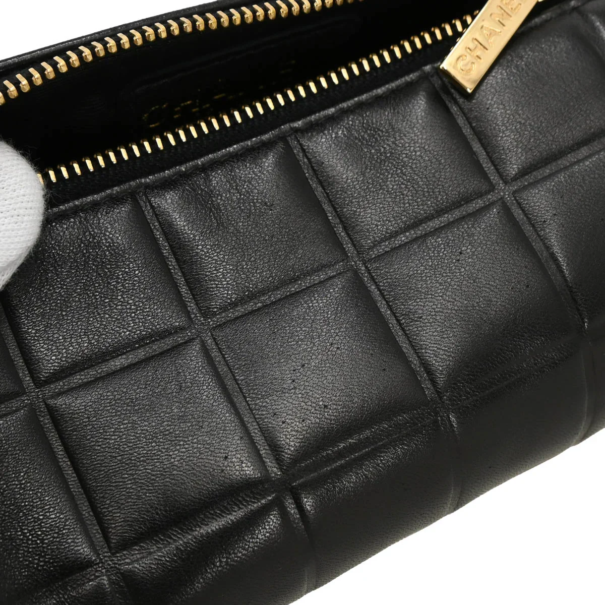 Chanel 2002-2003 Black Lambskin Choco Bar Pouch Bag - Image 6