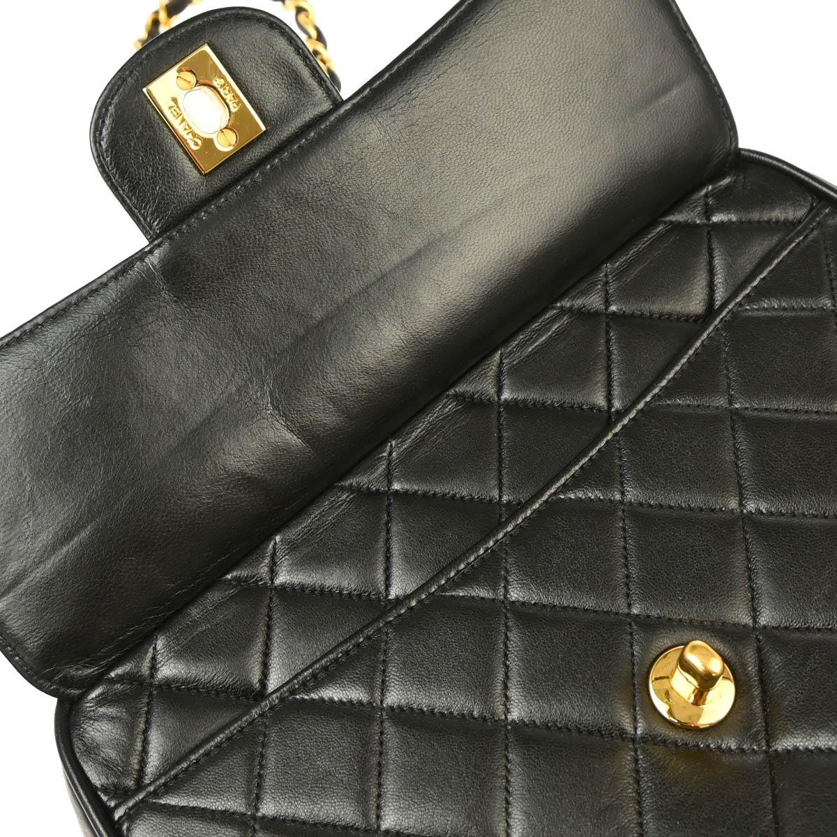 Chanel 1994-1996 Black Lambskin Camera Bag Small - Image 7
