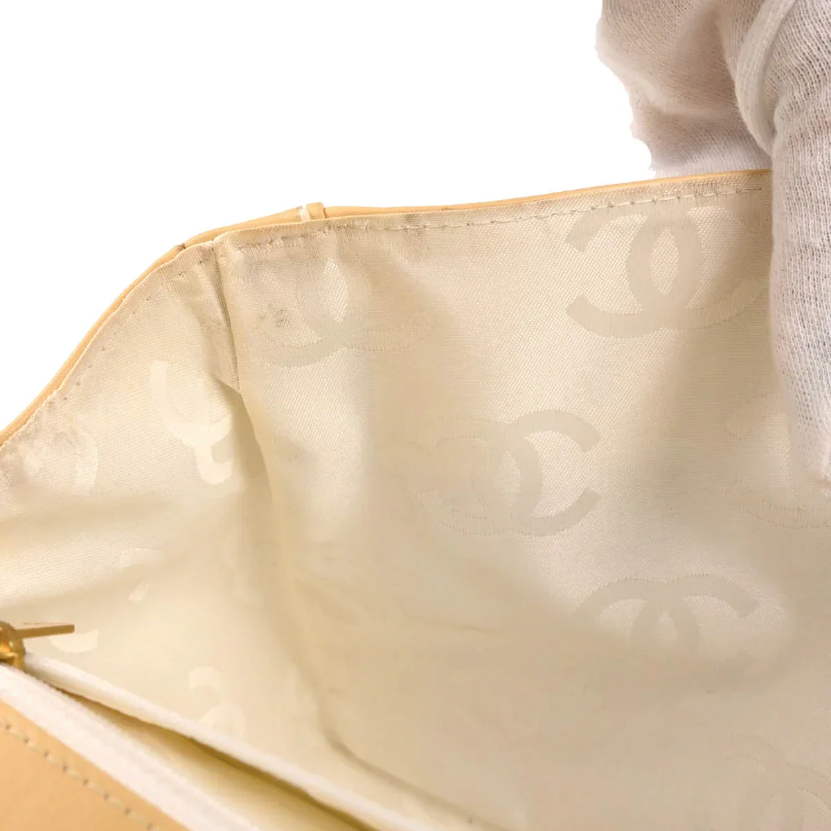 Chanel 2004-2005 Beige Calfskin Wild Stitch Handbag - Image 10