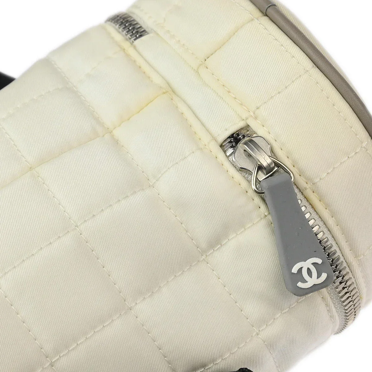Chanel 2000-2002 White Nylon Sport Line Choco Bar Bottle Holder Shoulder Bag - Image 6