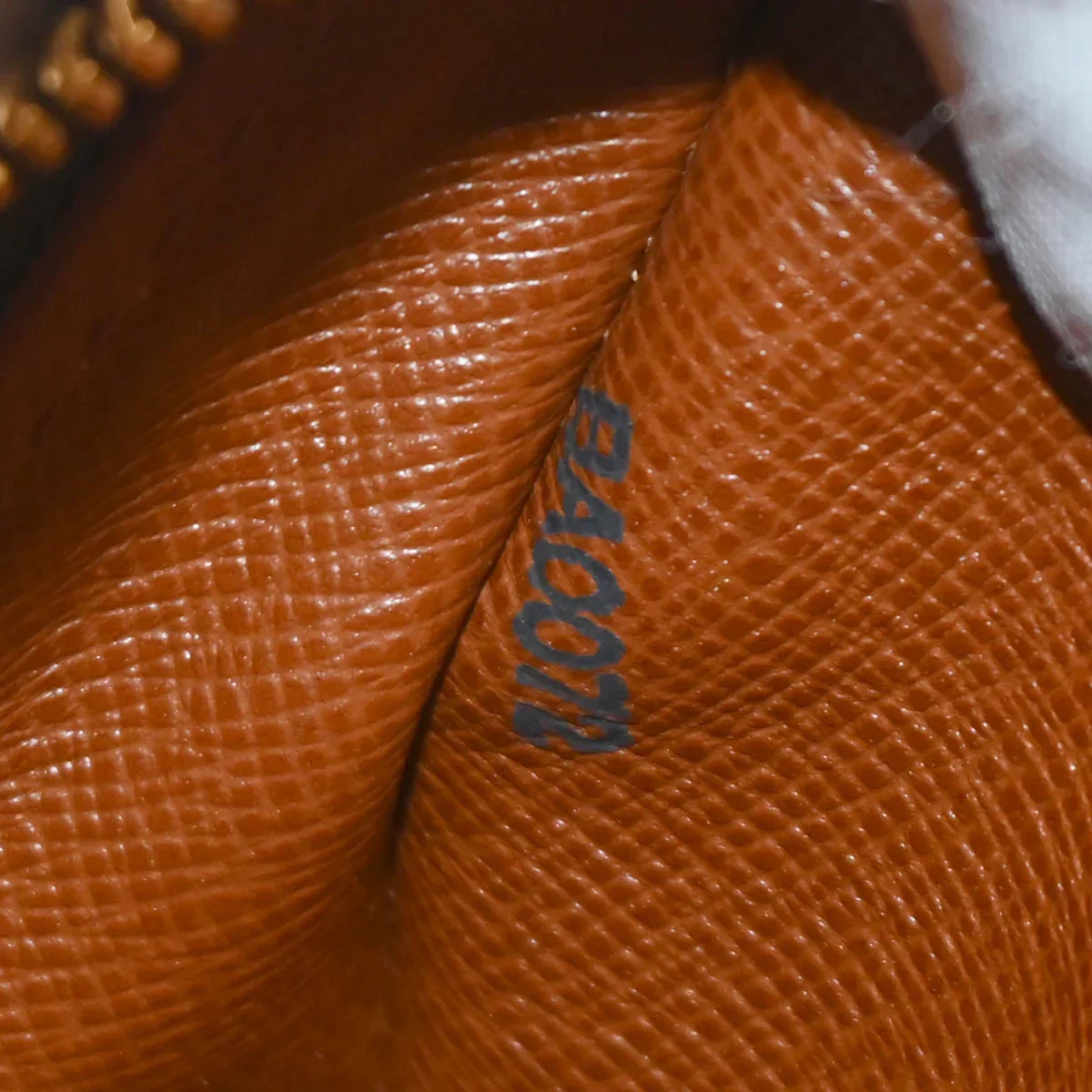 Louis Vuitton 2002 Monogram Blois Crossbody Bag M51221 - Image 10