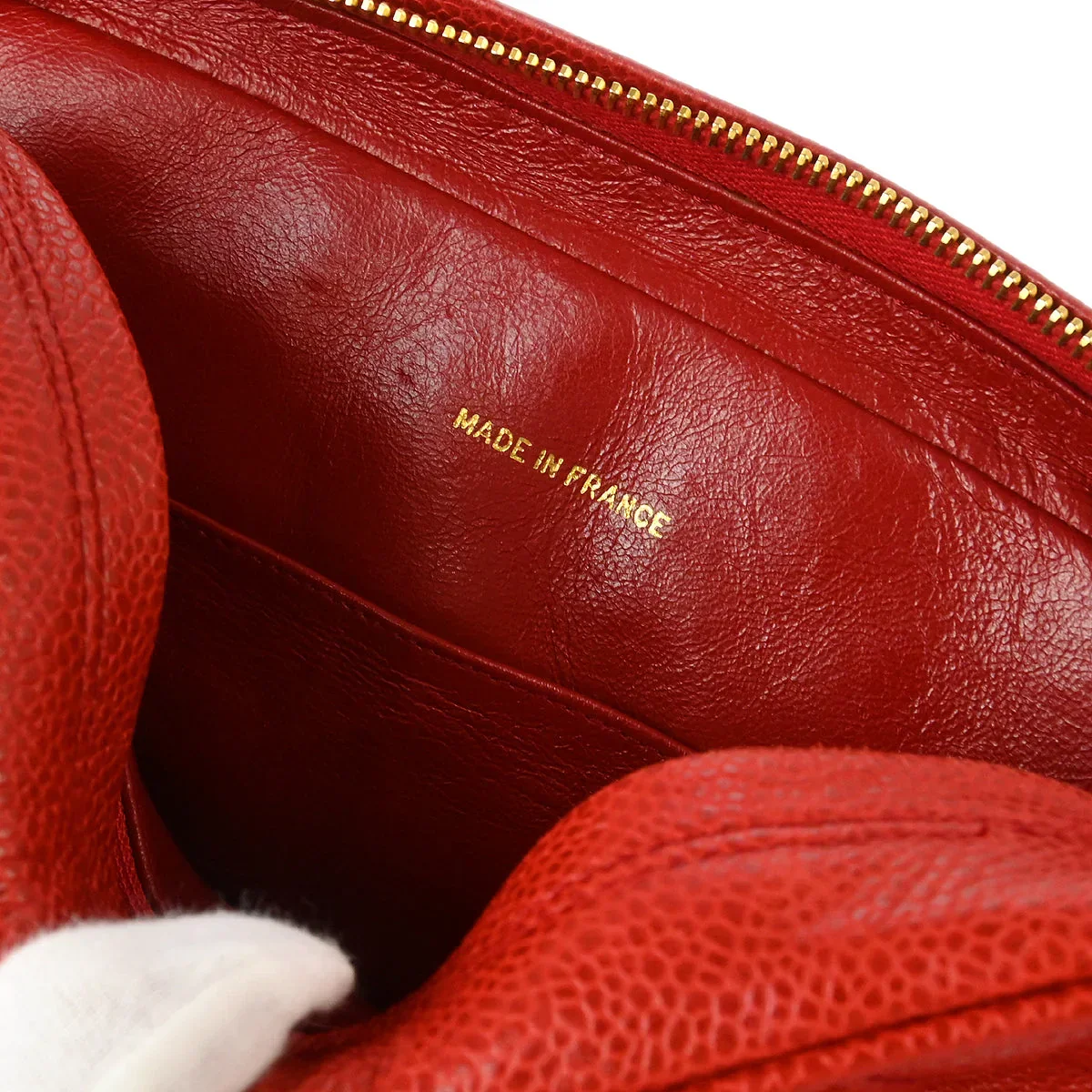 Chanel 1991-1994 Red Caviar Camera Bag Small - Image 8