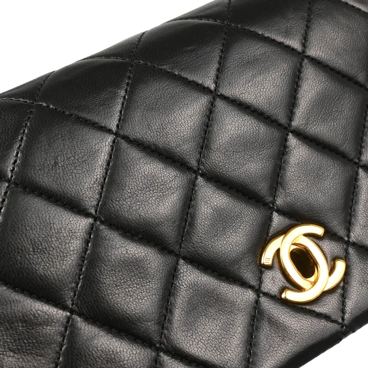 Chanel 1989-1991 Black Lambskin Turnlock Mini Full Flap Shoulder Bag - Image 6