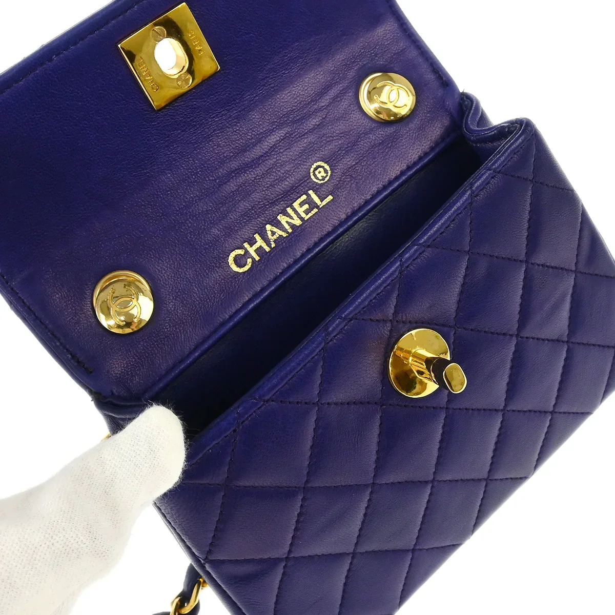 Chanel Purple Lambskin Shoulder Bag - Image 5