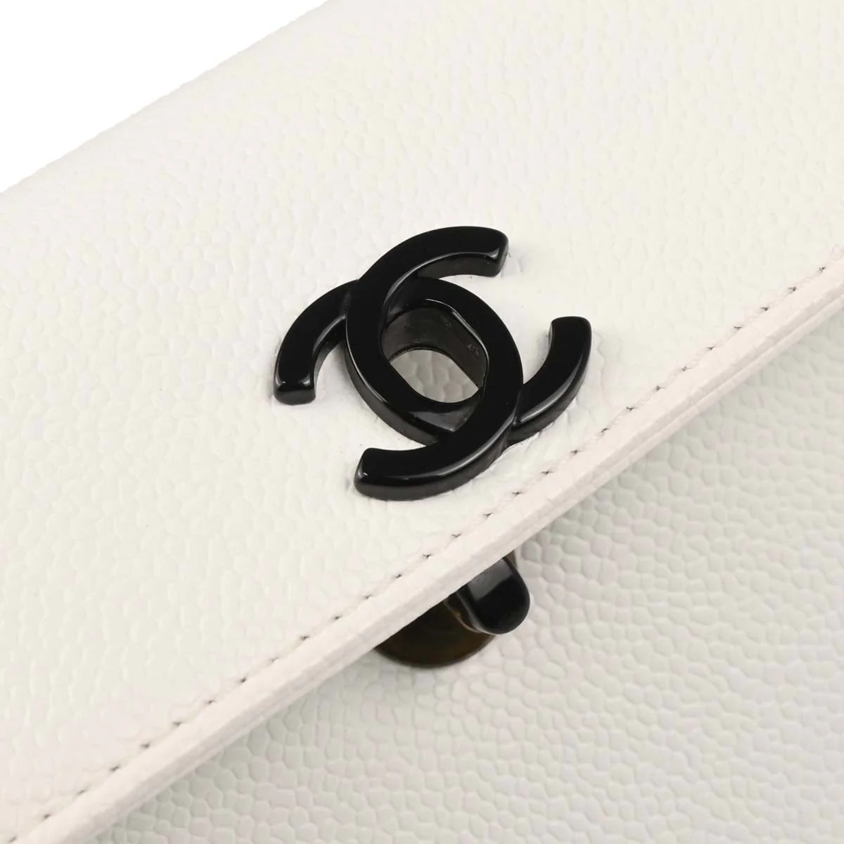 Chanel White Caviar Handbag - Image 5