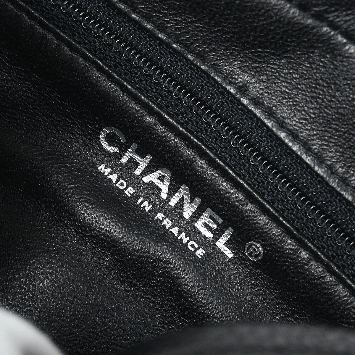 Chanel 2005-2006 Black Caviar Camera Bag - Image 9