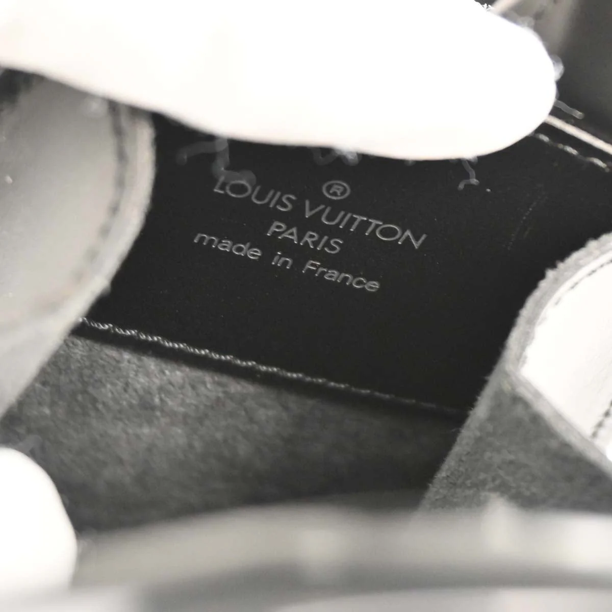 Louis Vuitton Black Epi Minuit Shoulder Bag M52392 - Image 9