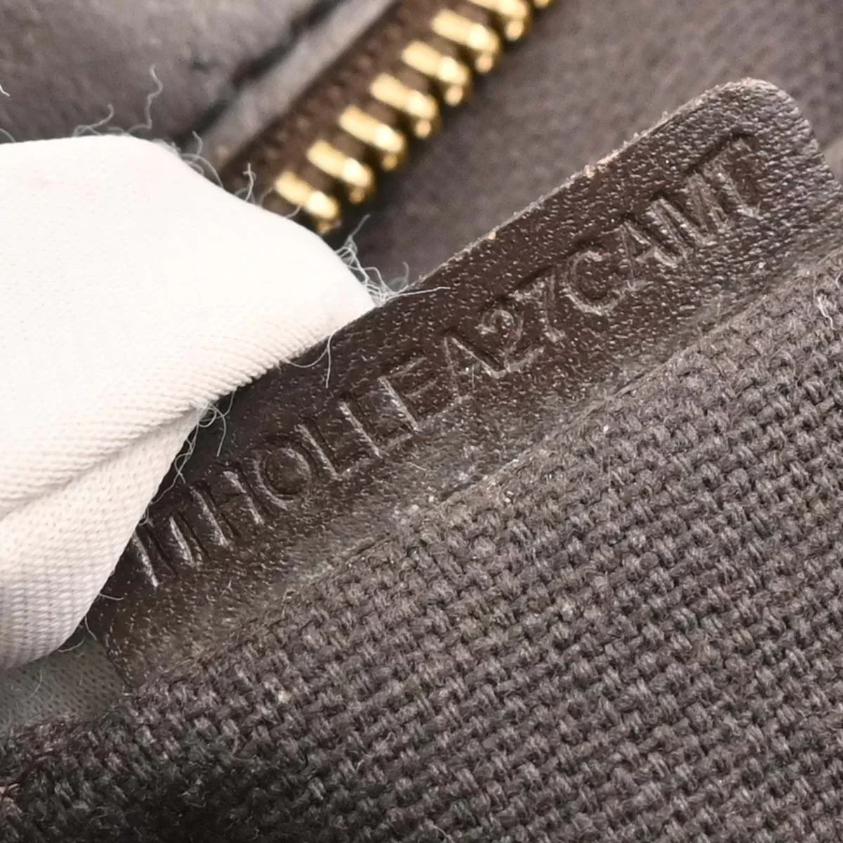 Burberry Beige House Check Shoulder Bag - Image 10