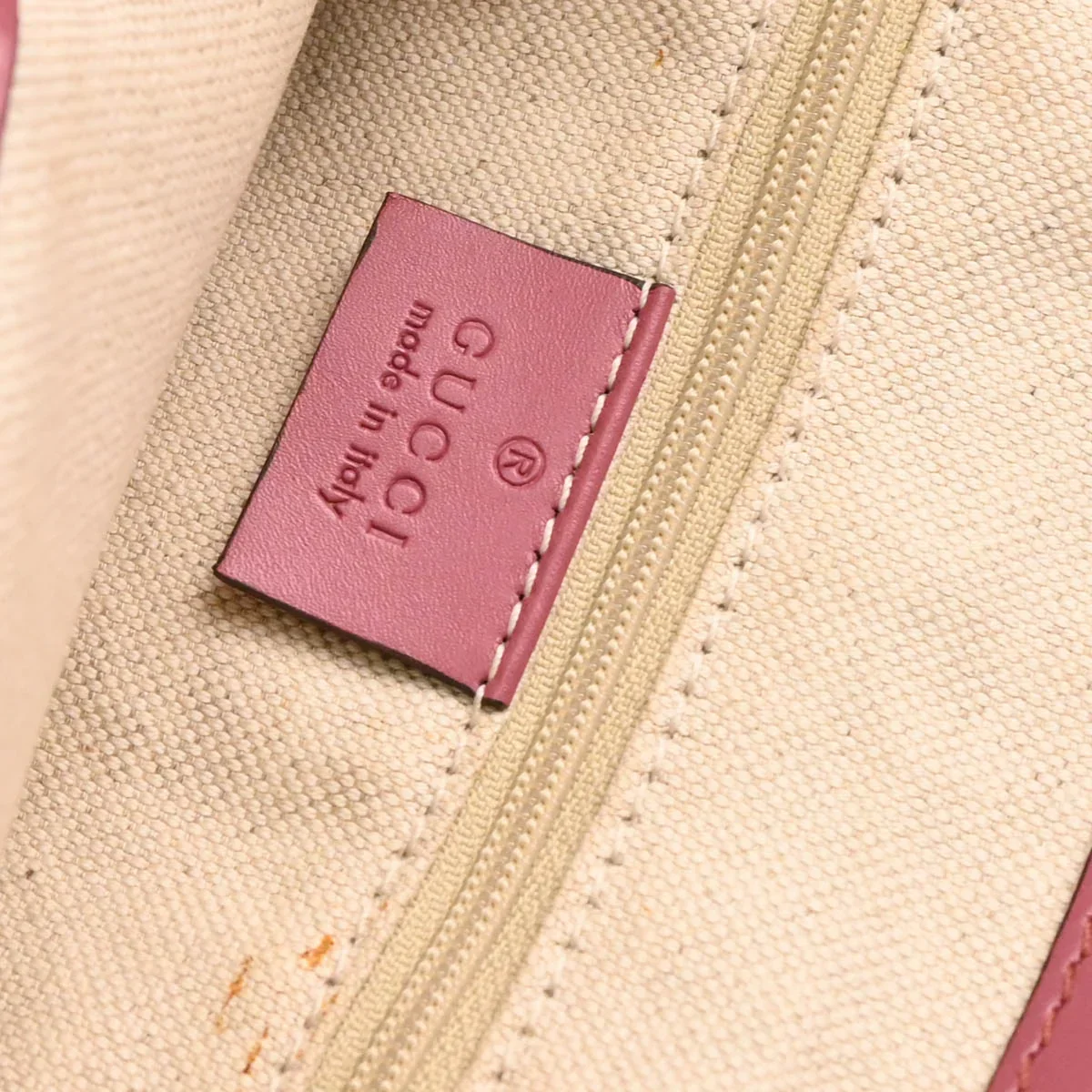 Gucci GG Sukey Shoulder Handbag - Image 10