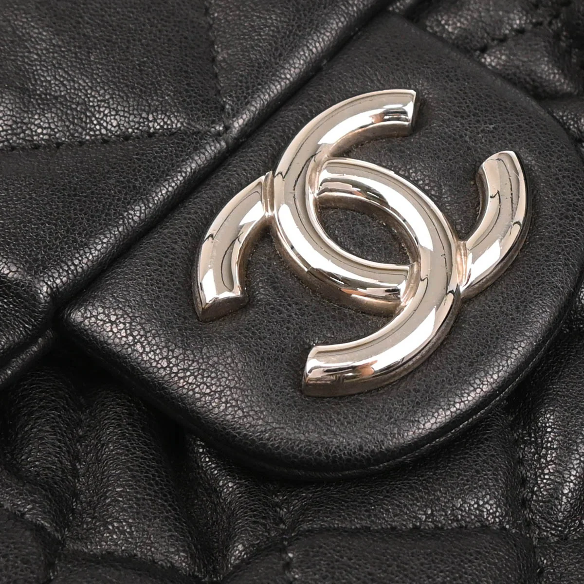 Chanel 2013-2014 Black Calfskin Chain Around Shoulder Bag - Image 6