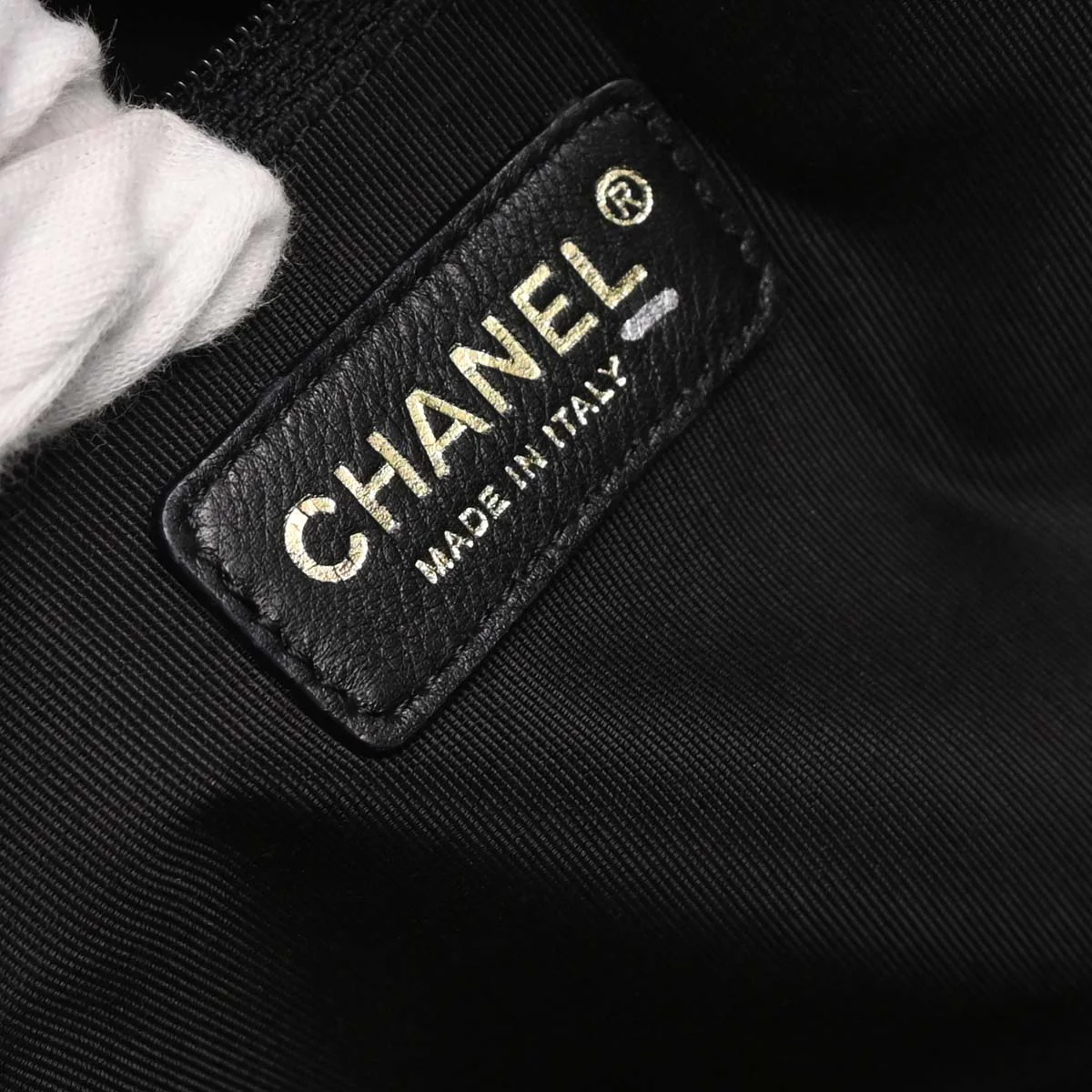 Chanel 2003-2004 Black Caviar Tote Chain Handbag - Image 9
