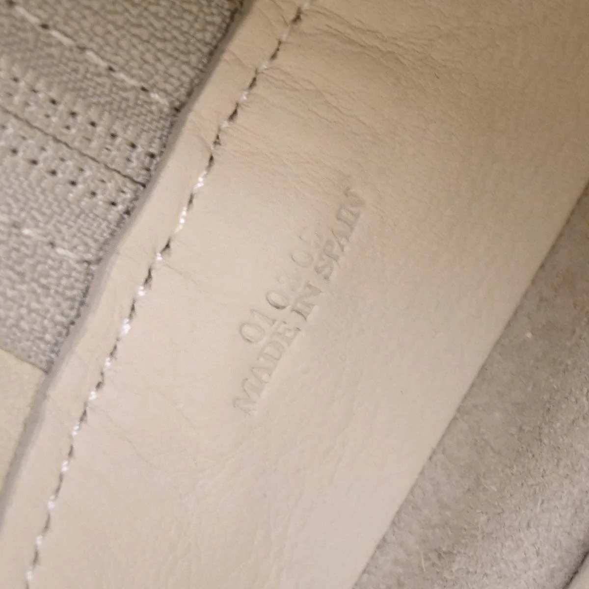 Loewe Beige Suede Amazona 28 Handbag - Image 10