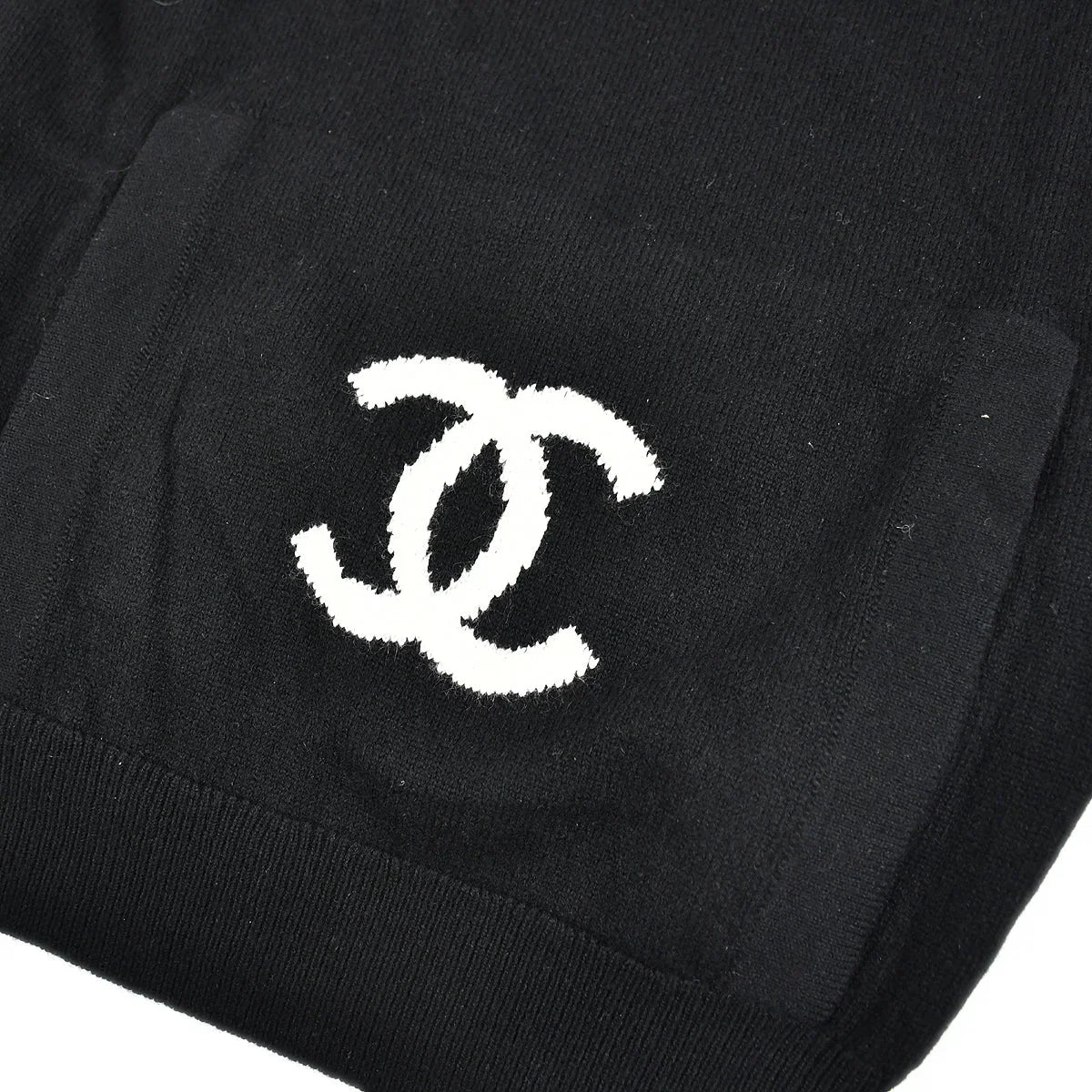 Chanel Fall 1994 CC Logo Cashmere Sweater #42 - Image 4