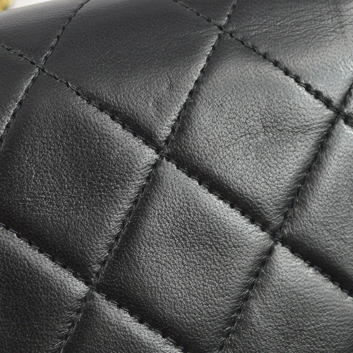 Chanel 2000-2001 Black Lambskin Turnlock Small Half Flap Shoulder Bag - Image 4