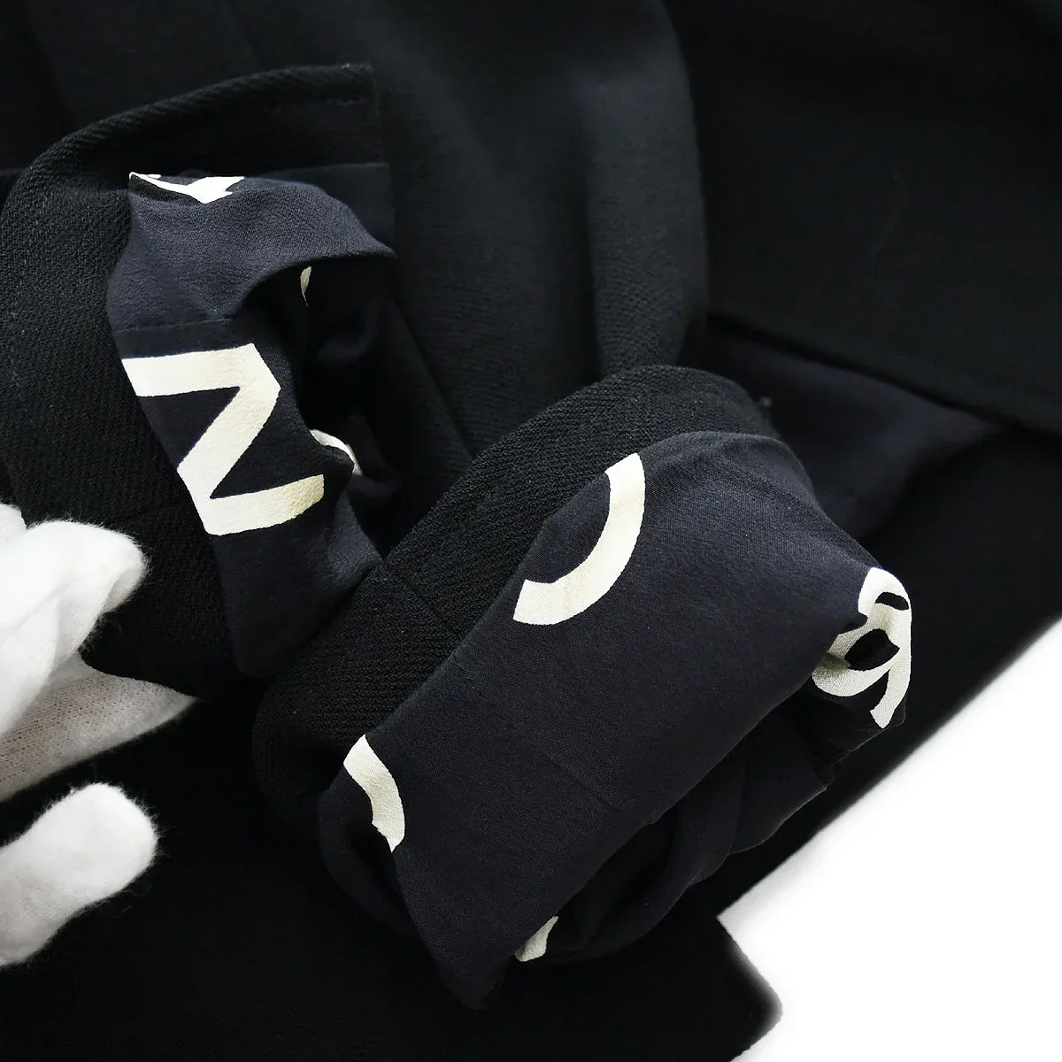 Chanel Single Breasted Jacket Black - Image 5