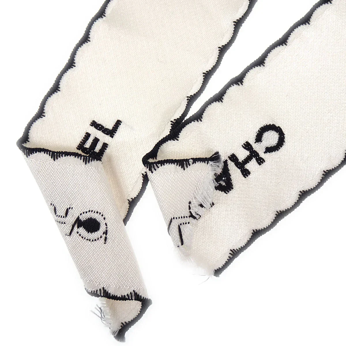 Chanel 1994 Bow Brooch - Image 2