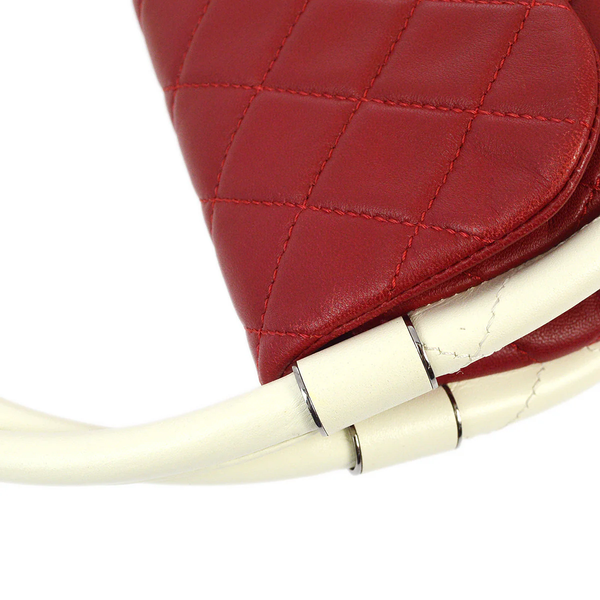 Chanel 2013-2014 Red Lambskin Small Hula Hoop Handbag - Image 4