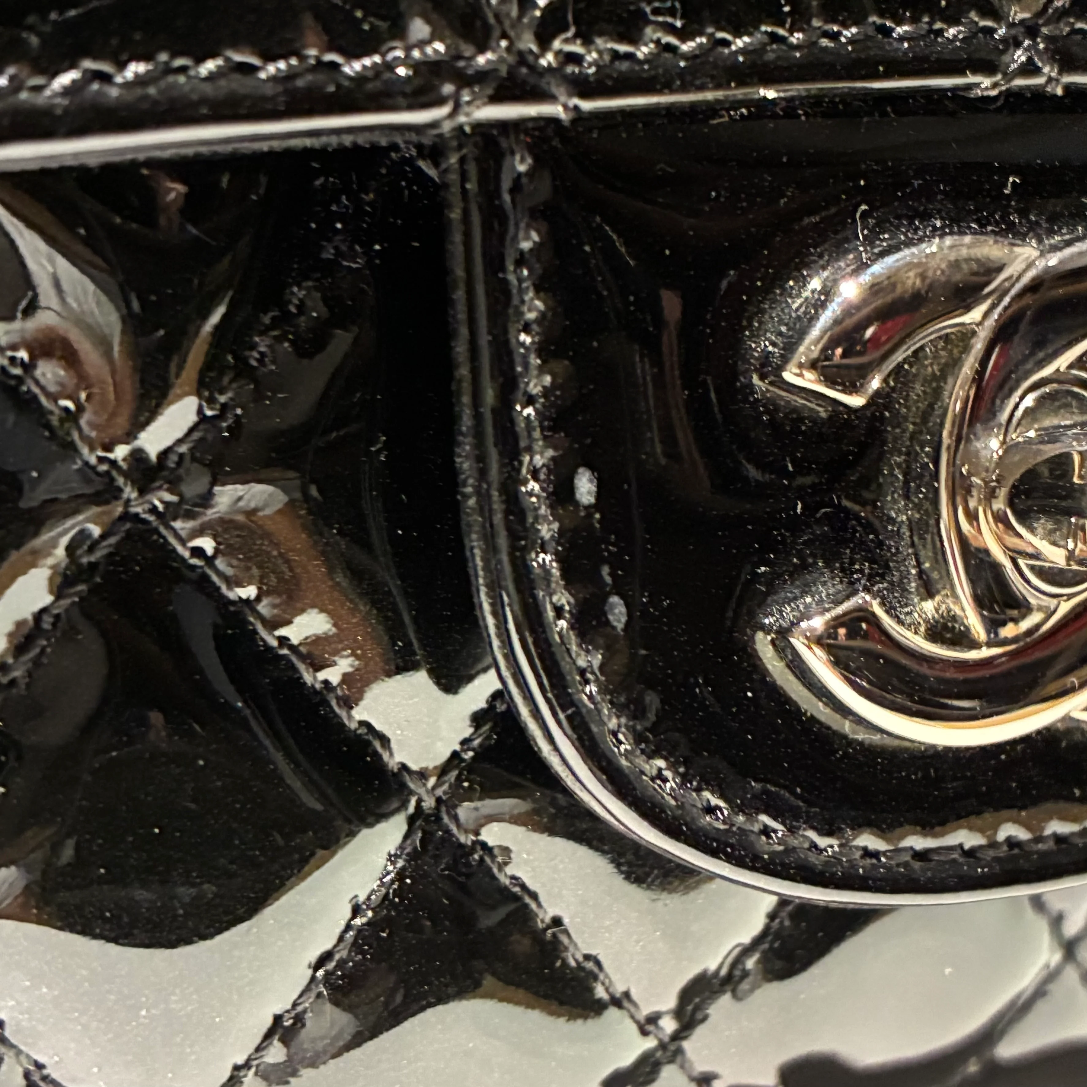 Chanel 2006-2008 Black Patent Leather Single Flap Shoulder Bag - Image 12