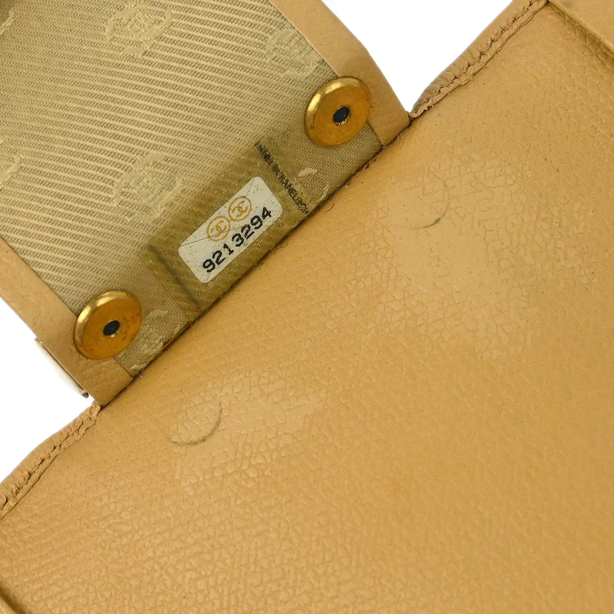 Chanel 2005-2006 Beige Calfskin Six Hook Key Case Small Good - Image 6