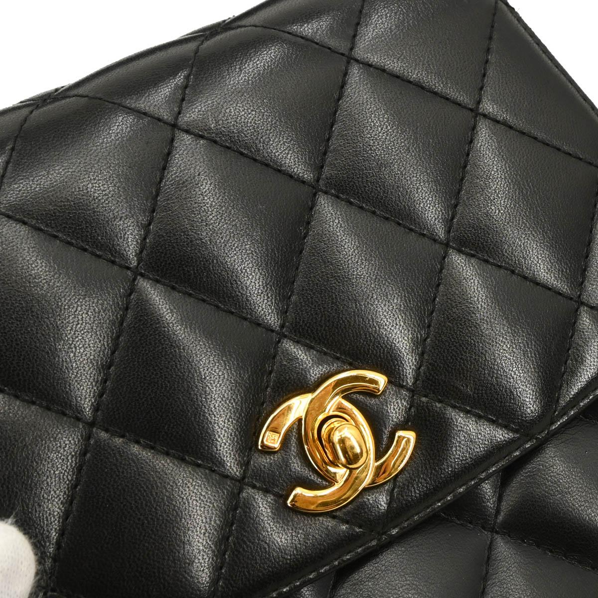 Chanel 1996-1997 Black Lambskin Handbag - Image 7