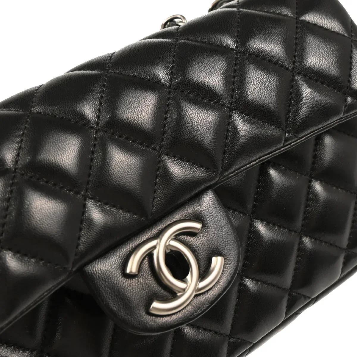 Chanel Black Lambskin East West Shoulder Bag - Image 7
