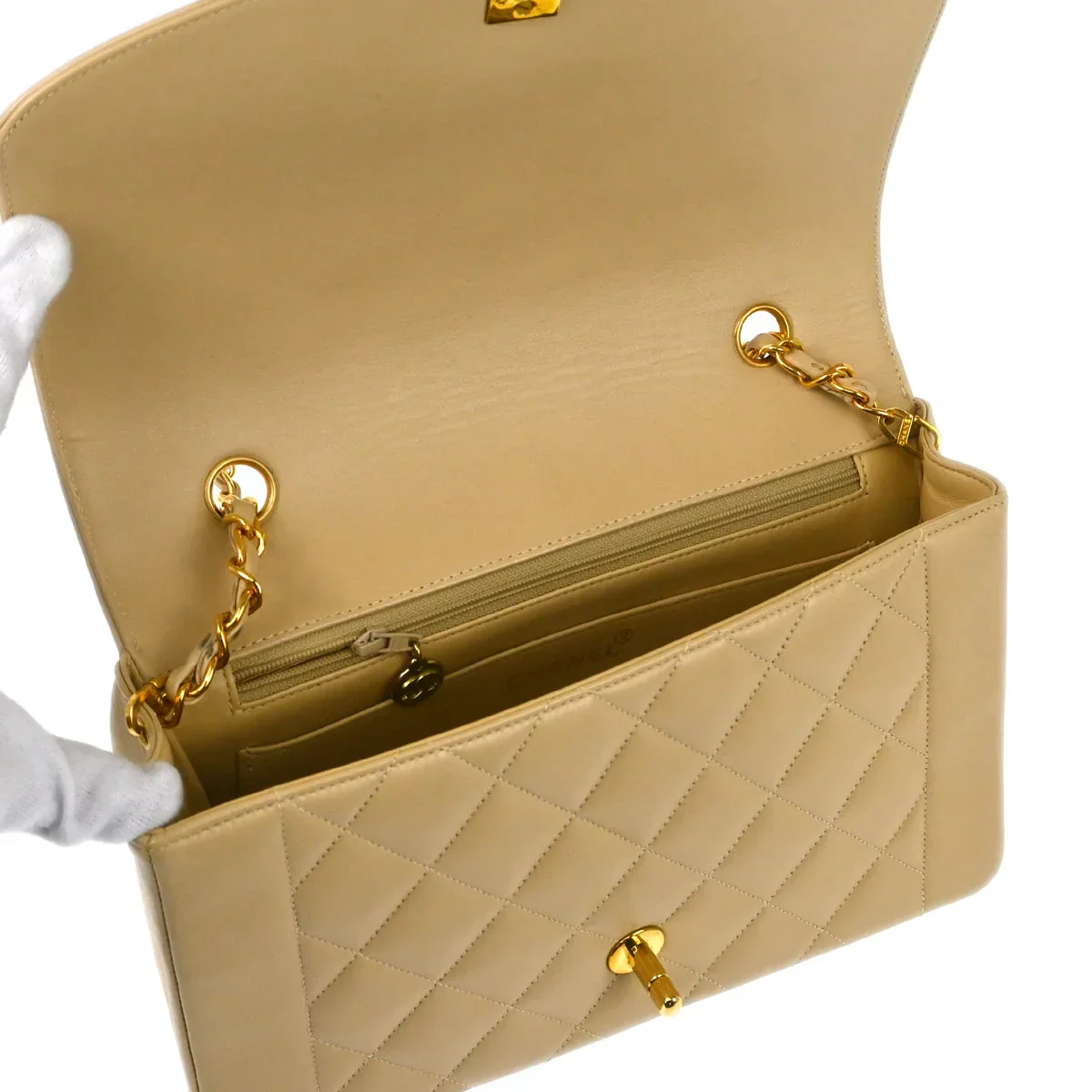 Chanel * 1994-1996 Beige Lambskin Medium Diana Shoulder Bag - Image 6