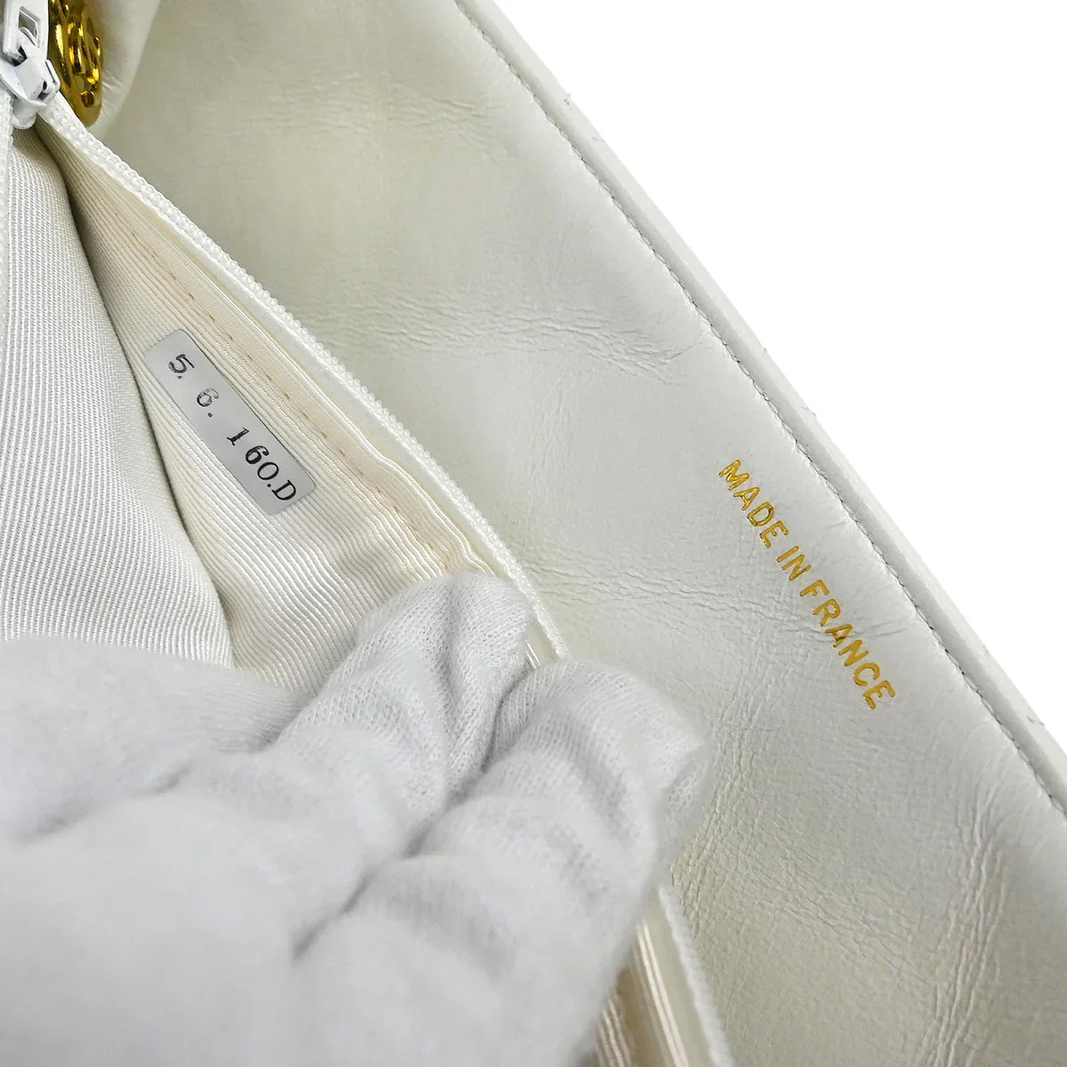 Chanel * 1994-1996 White Lambskin Medium Diana Shoulder Bag - Image 8