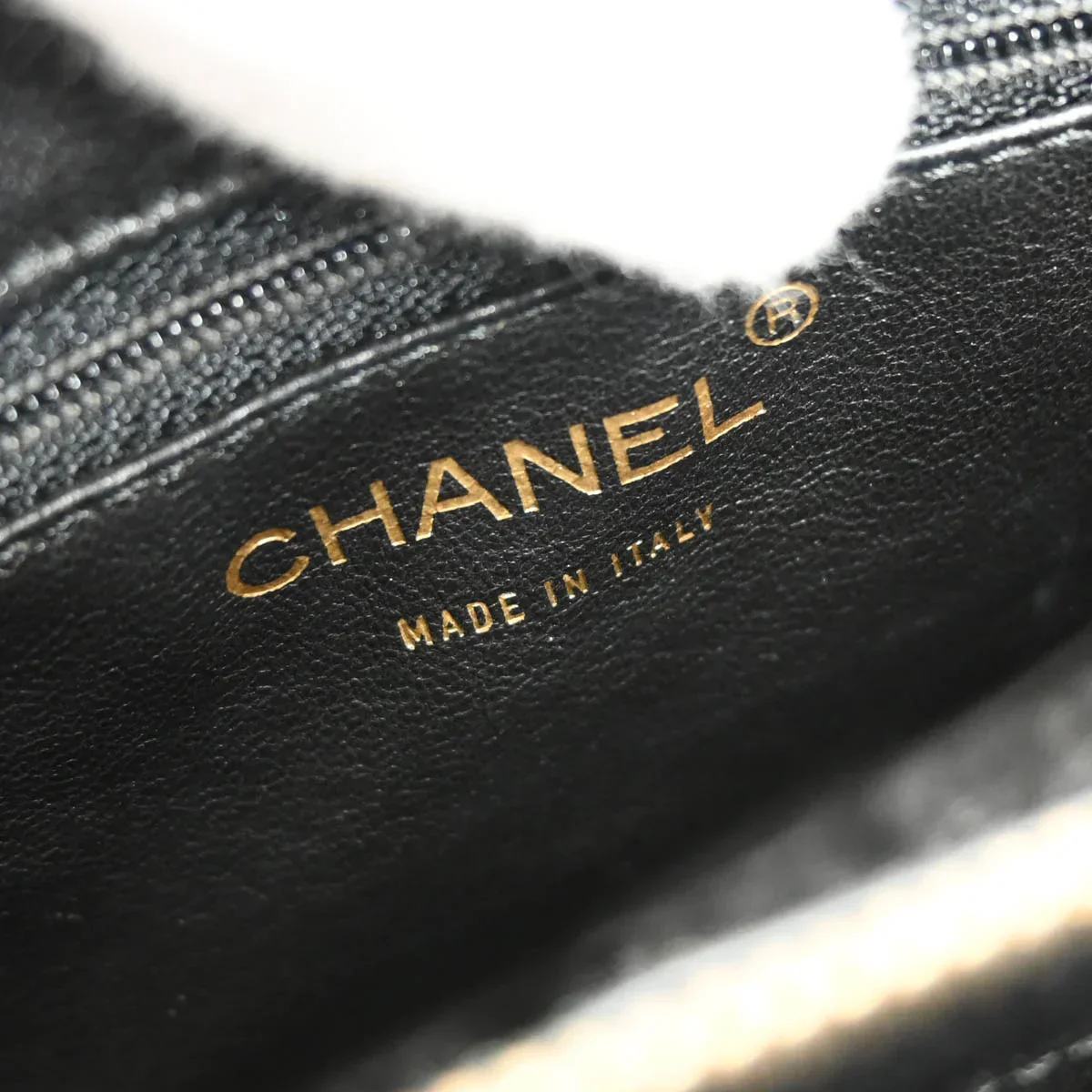 Chanel 2001-2003 Black Lambskin Handbag - Image 10