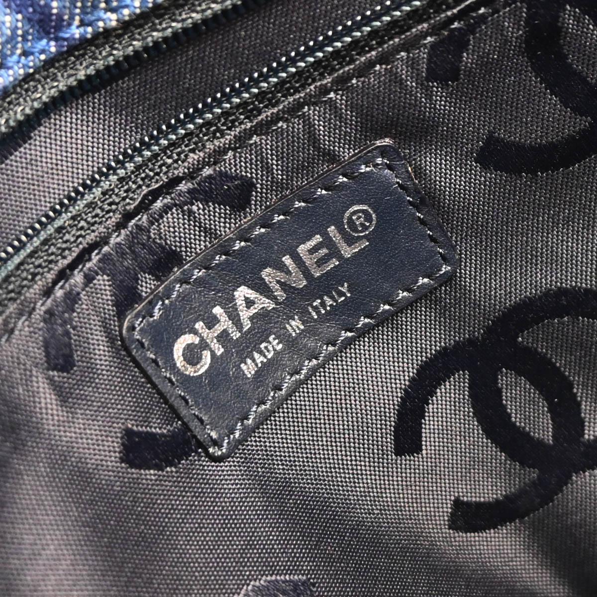 Chanel 2001-2003 Blue Denim Handbag - Image 10