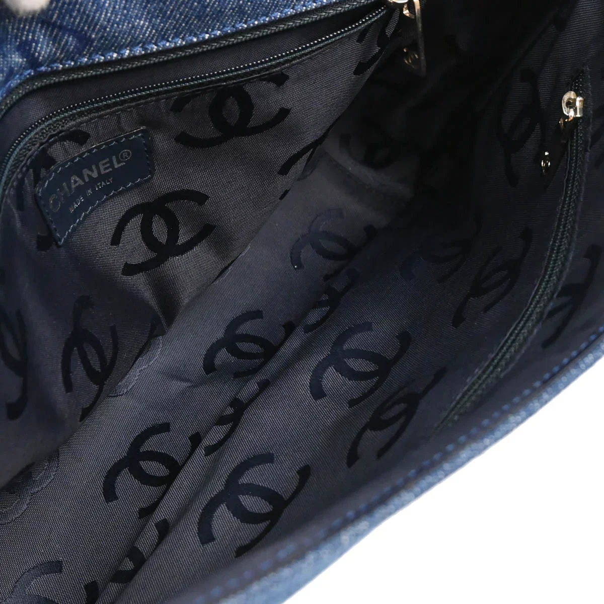 Chanel 2001-2003 Blue Denim Handbag - Image 9