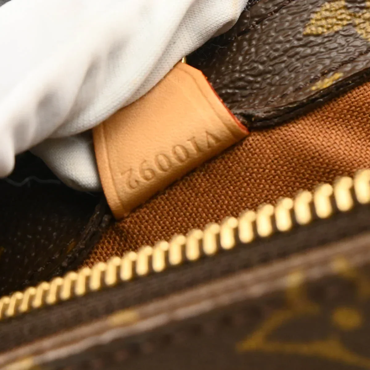 Louis Vuitton 2002 Monogram Cabas Piano Shoulder Tote Bag M51148 - Image 10