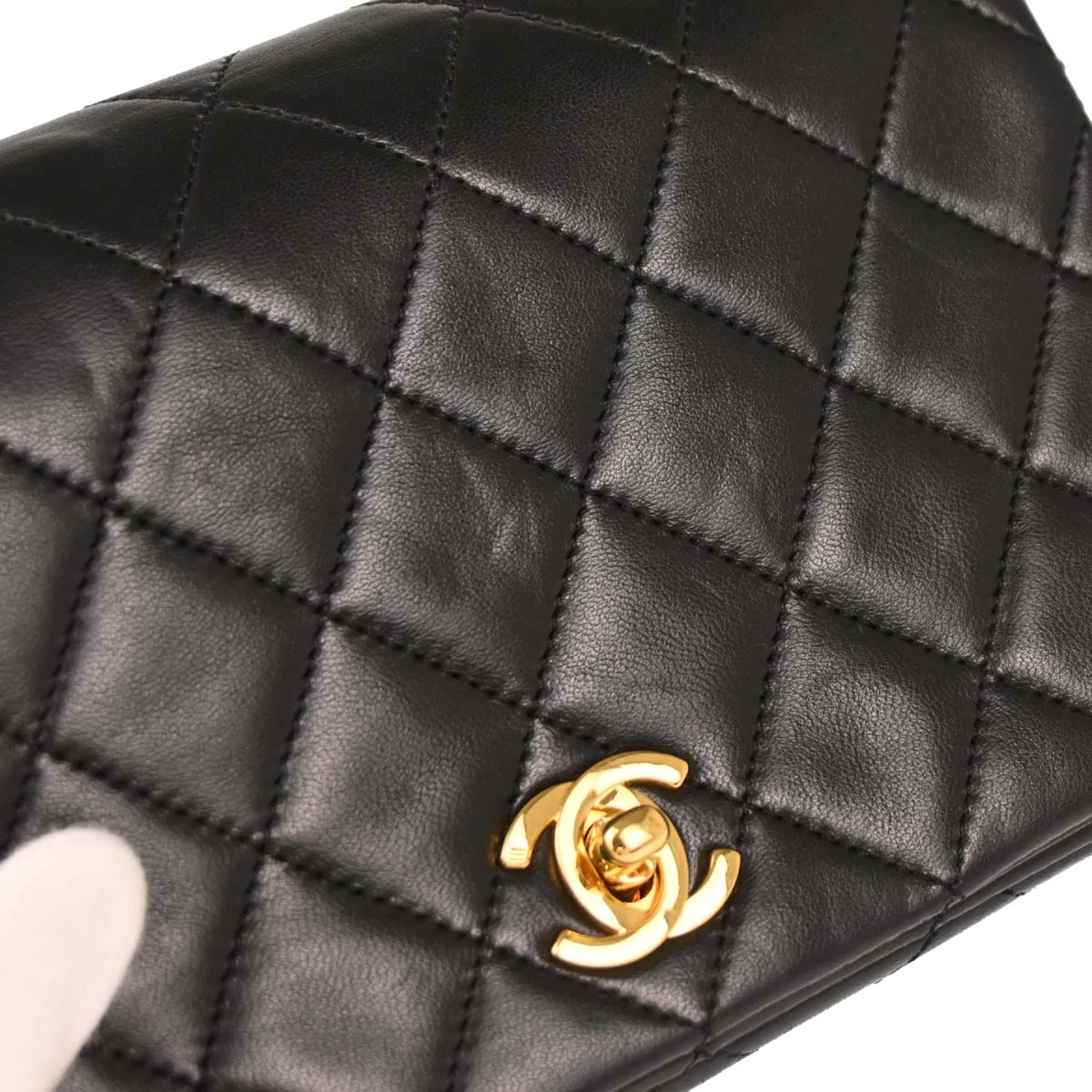 Chanel 1989-1991 Black Lambskin Turnlock Mini Full Flap Shoulder Bag - Image 3