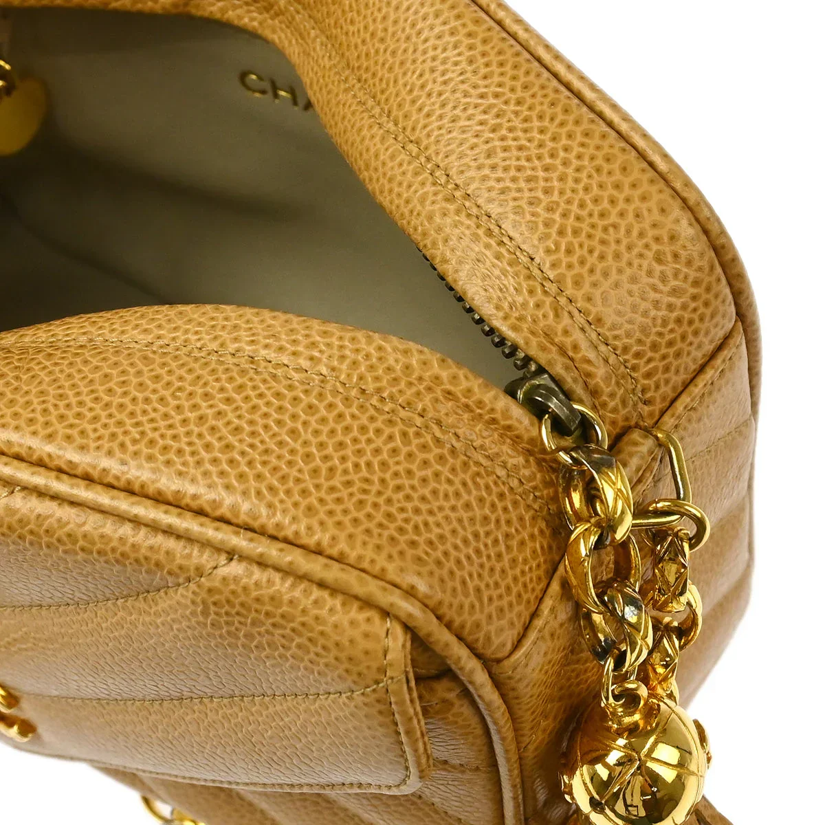 Chanel 1991-1994 Beige Caviar Chevron Camera Bag Mini - Image 7