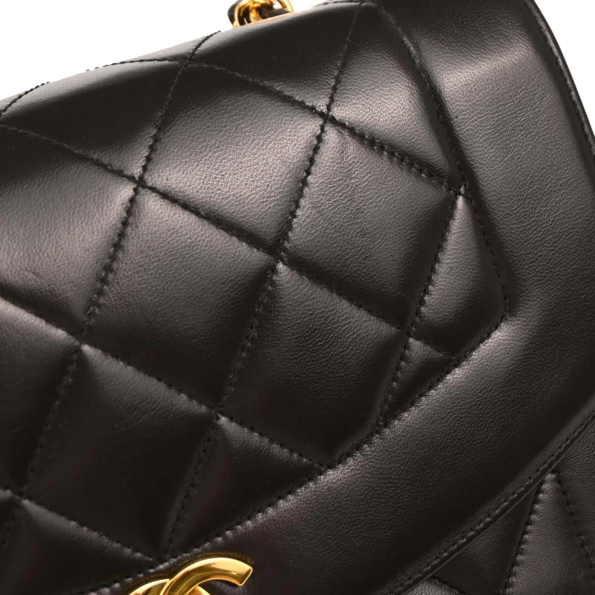 Chanel 1991-1994 Black Lambskin Small Diana Shoulder Bag - Image 5