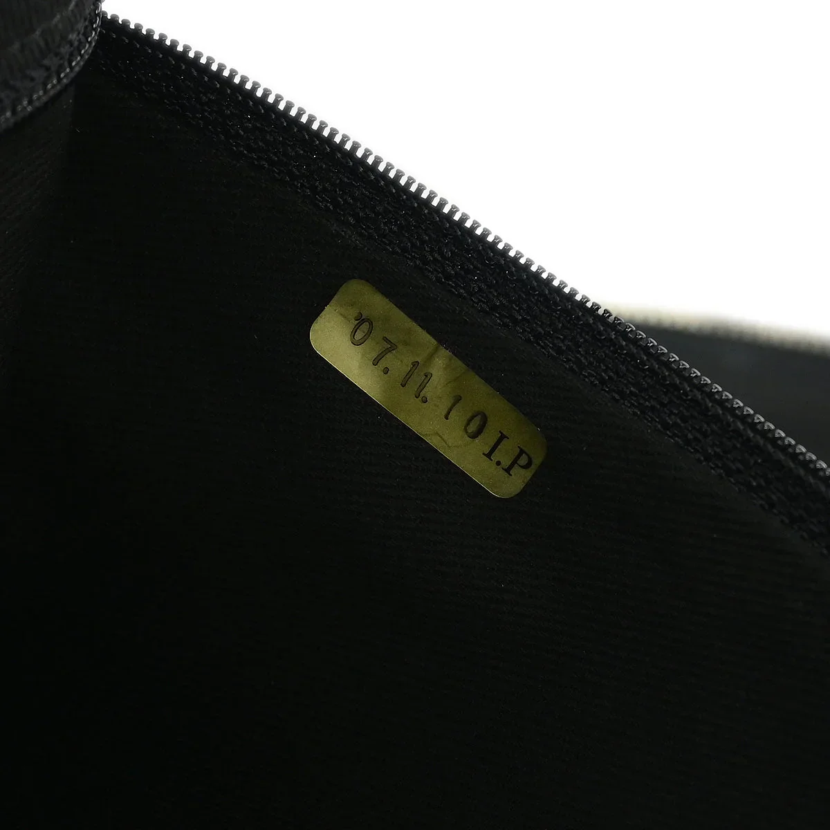 Chanel 1989-1991 Black Nylon Calfskin Carry-On Rolling Luggage - Image 10