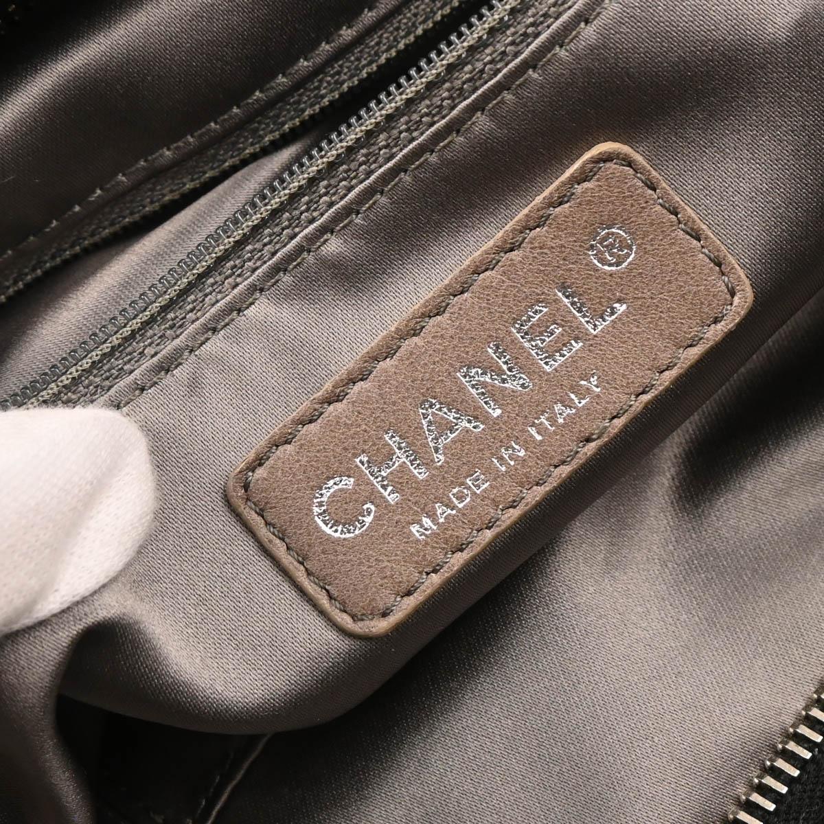 Chanel 2008-2009 Black Perforated Lambskin Handbag - Image 10