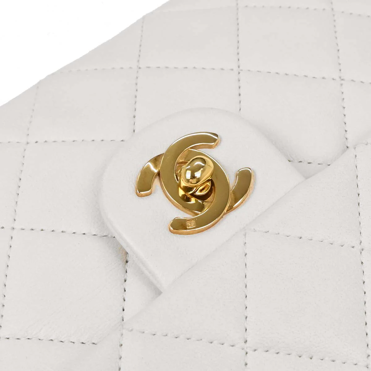 Chanel 1986-1988 White Lambskin Classic Square Flap Shoulder Bag - Image 4