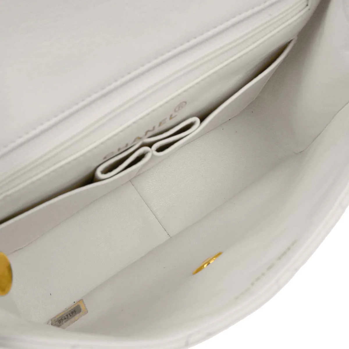 Chanel 1986-1988 White Lambskin Classic Square Flap Shoulder Bag - Image 6